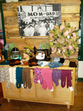 Decorating with Antiques | Cranberry Corners Display
