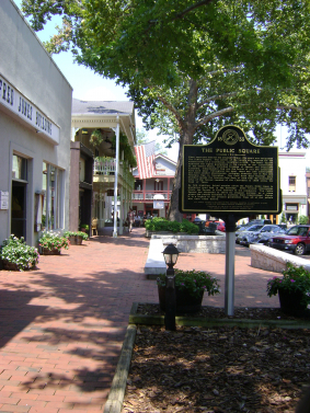 Summer scenes from around Dahlonega's Square