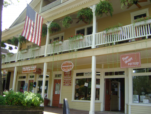 Summer scenes from around Dahlonega's Square