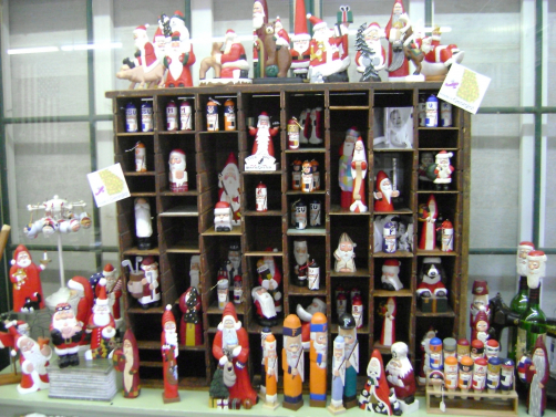 Cranberry Corners Handcrafted Gifts | Santa Woodcarvings by Jim Clement